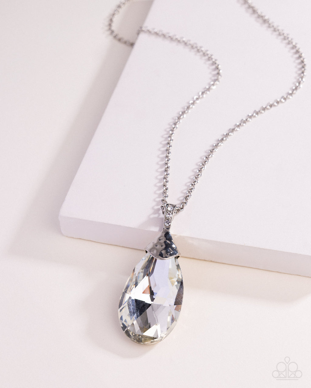 Spellbinding Sparkle - White